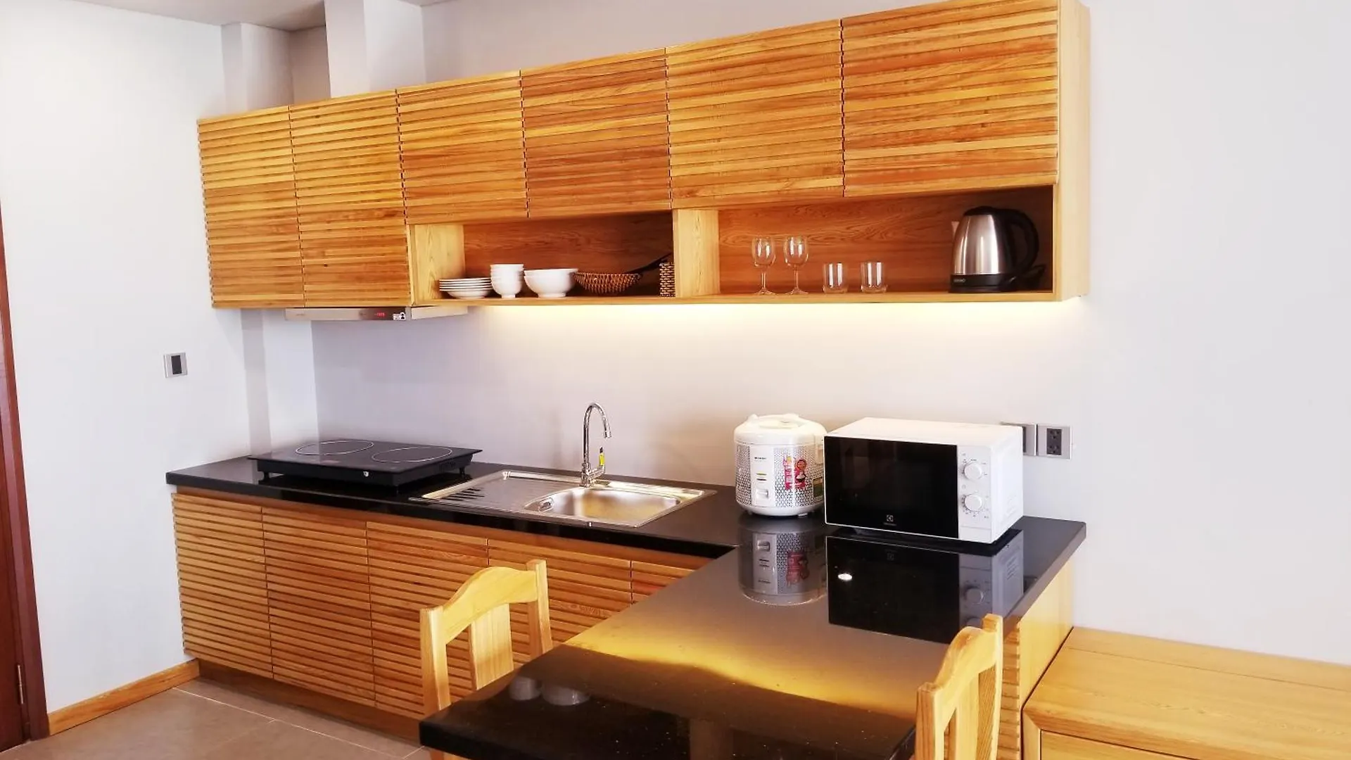 Aparthotel Infinity Pool - 5 Min Walk To Beach - Sekong Apartment Da Nang